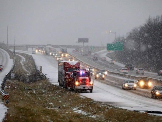 Al menos 11 muertos por tormentas en región sur de EEUU
