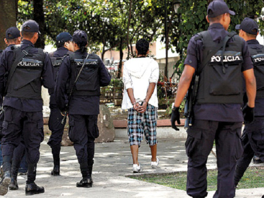 Honduras exige resultados en lucha contra violencia y criminalidad
