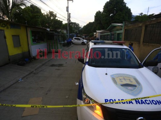 Escena del crimen donde asesinaron inspector depurado y a su esposa (Fotos)