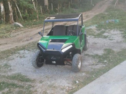 VÍDEO: Hondureño elabora un vehículo en menos de tres meses