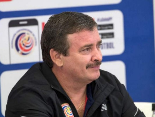 Critican a técnico de la Selección de Costa Rica por no conocer nombre de jugador rival &nbsp;