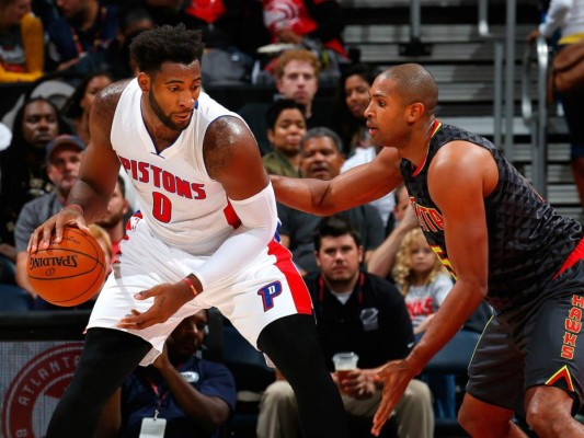 Pistons sorprenden a Hawks en comienzo de NBA