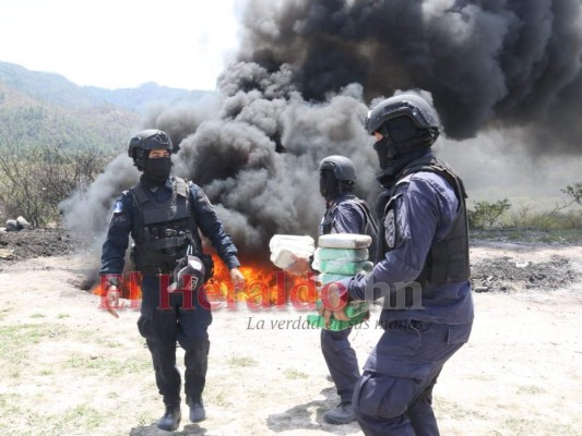 Incineran 2,392 kilos de clorhidrato de cocaína decomisados en Honduras &nbsp;&nbsp;
