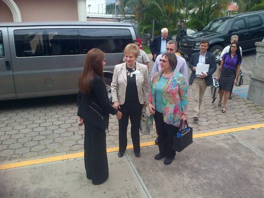 Llegan congresistas de EE UU a Honduras