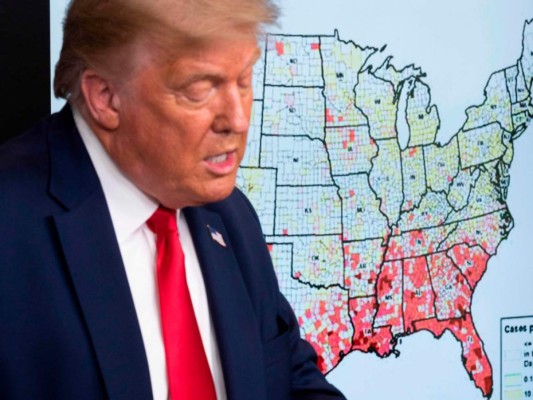 Trump acepta que algunas escuelas deben aplazar reapertura