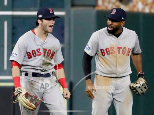 Benintendi deja a Medias Rojas a un paso de la Serie Mundial
