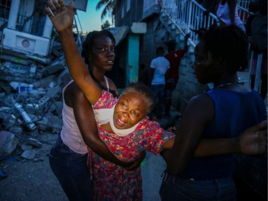 Terremoto mortal: Número de fallecidos en Haití sube a 724; buscan más víctimas