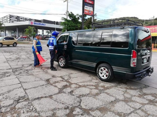 Intensifican operativo contra buses que operan en la ilegalidad