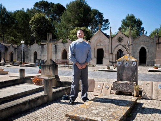 España reporta 331 nuevas muertes por coronavirus, un repunte en su balance diario