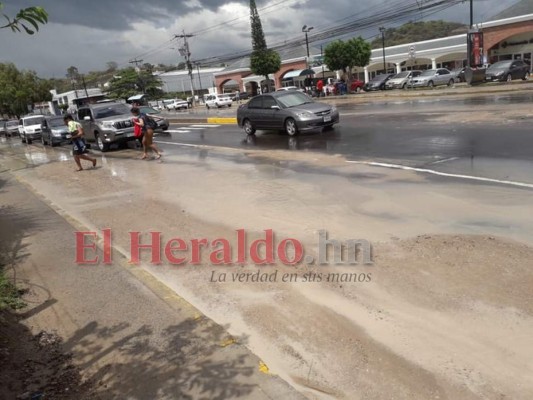 Lluvias continuarán azotando el país este jueves, según Copeco