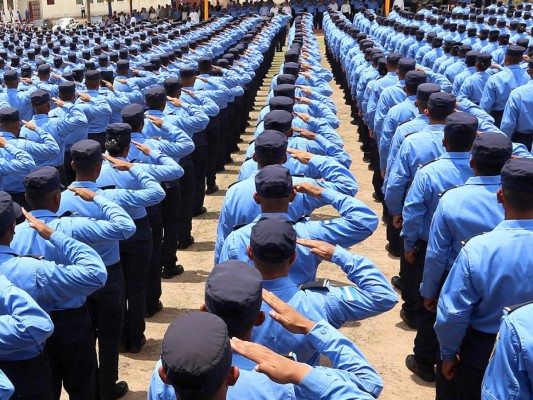 Seguridad deberá extender informes de 9,500 agentes