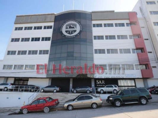 FOTOS: Así inician operaciones las instituciones del Estado en apertura inteligente