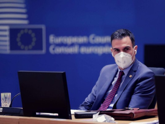 Jefe de gobierno español da nuevo negativo por covid-19 y levantará cuarentena