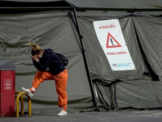 La quinta ola de la pandemia acelera nuevas restricciones en España
