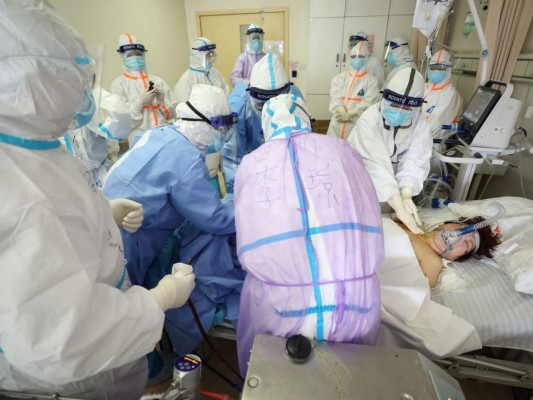 Los escalofriantes números del coronavirus que avanza en el mundo