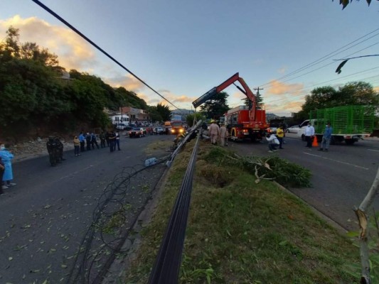 Tragedia: Así fue el accidente que dejó una mujer muerta en el anillo periférico en la capital