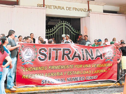 Despedirán a 482 empleados del INA