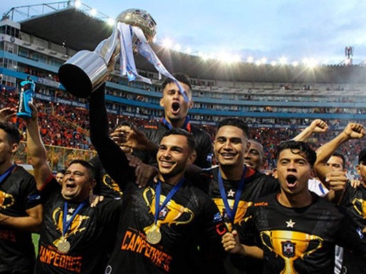 Con la 34 del Olimpia, ¿cómo queda la tabla de los más ganadores en CA?