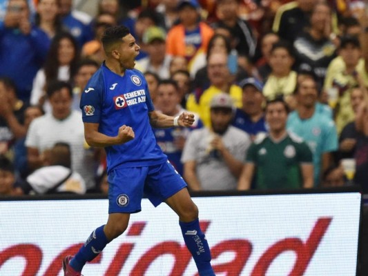 Cruz Azul golea 5-2 al América en el clásico joven del fútbol mexicano