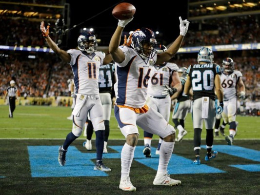 Broncos y Manning se quedan con el SB 50 al vencer 10-24 sobre las Panteras