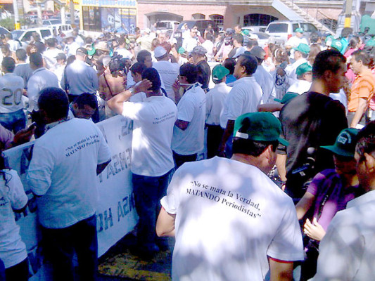 Periodistas hondureños exigen protección a la libertad de expresión y la vida