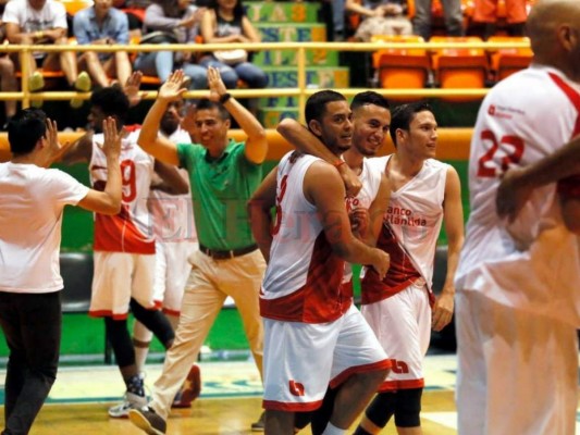 Atlántida campeón del baloncesto capitalino tras vencer en la final a Icevic