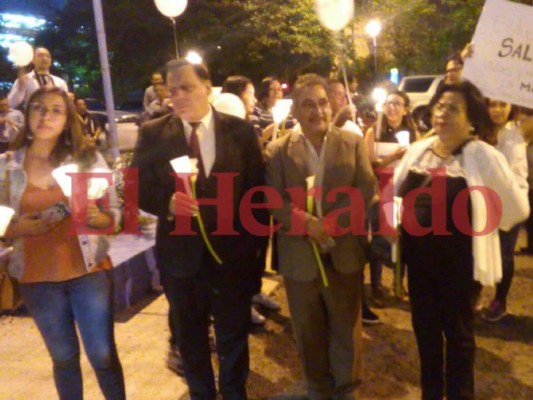 Emotivo homenaje a Silvia Vanessa Izaguirre, la estudiante asesinada en Trujillo