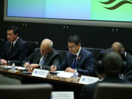 John Kelly califica de 'milagro' la reducción de la violencia en Honduras