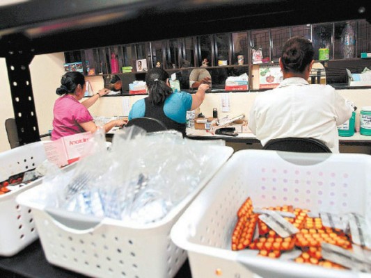 Autoridades de Salud afinan detalles para operador que entregará medicamentos a hospitales públicos