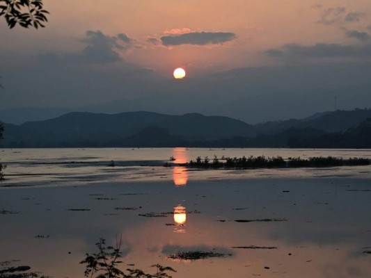 Lluvias por ciclón Eta resucitan lagunas desaparecidas en el norte de Honduras (FOTOS)