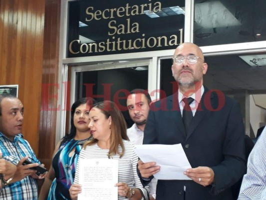 Presentan recurso de amparo contra el contrato de Empresa Energía Honduras