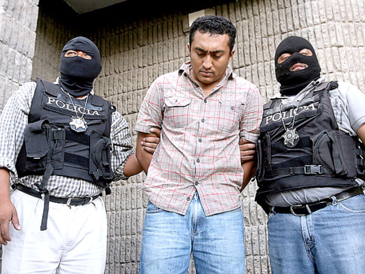 A cárcel de máxima seguridad envían a supuesto asesino de abogada