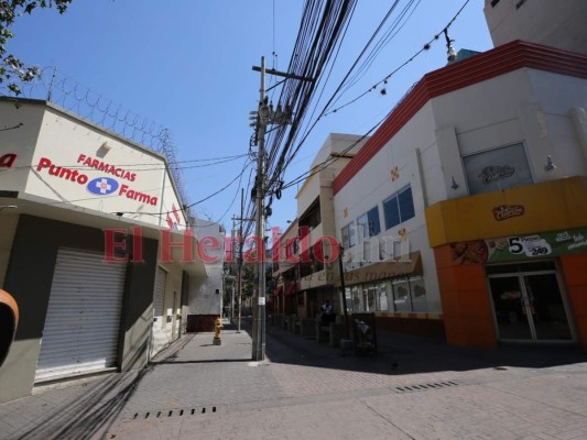 FOTOS: Sin tráfico y en silencio, así lució la capital en un día más de cuarentena