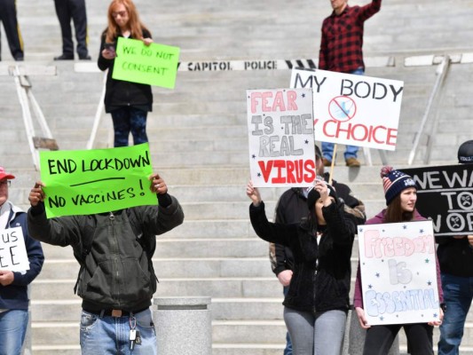 FOTOS: Protesta para 'reabrir' la economía y contra el confinamiento en Pensilvania