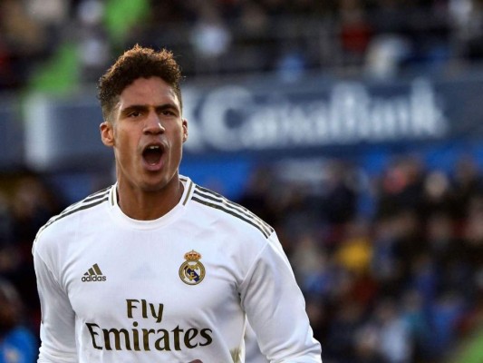 Varane deja el Real Madrid tras una década dorada y ficha por el Manchester United