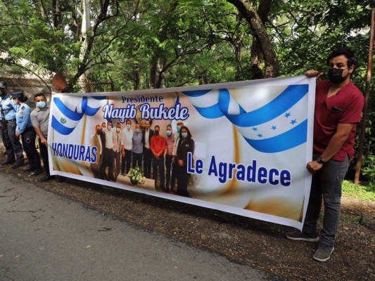 'Honduras se lo agradece': emoción por donación de vacunas desde El Salvador