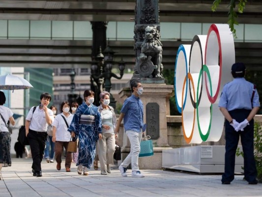 Atleta olímpico y un empleado dan positivo en Tokio