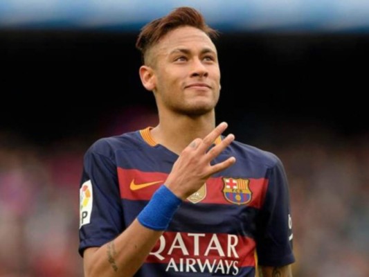 Pelé felicita a Neymar por su fichaje por el PSG