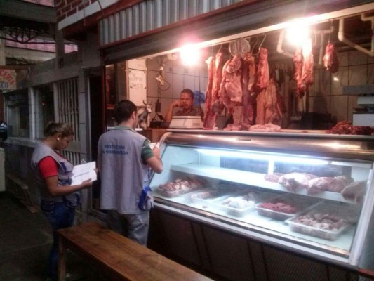 Inspeccionan precios en mercados de la capital hondureña