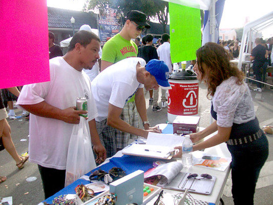 Realizan campaña a favor de que se otorgue la residencia a los hondureños con TPS