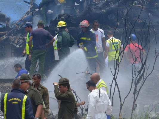 Las primeras imágenes de la tragedia aérea en La Habana, Cuba