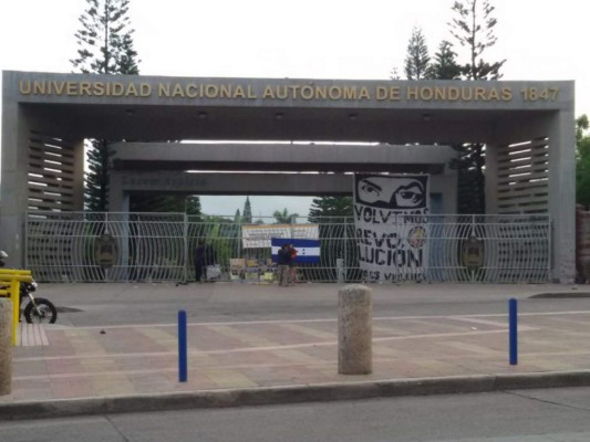 Por segundo día consecutivo, MEU mantiene las tomas en la UNAH