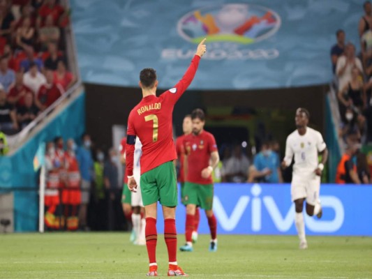 Histórico partido de CR7: Los mejores momentos del partido entre Francia y Portugal (Fotos)