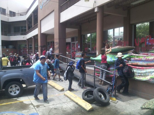 Miembros de Copinh suspenden manifestación en el Ministerio Público&nbsp;&nbsp;