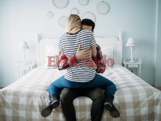 El 80% de infidelidades ocurren entre amigos y compañeros de trabajo, revela estudio