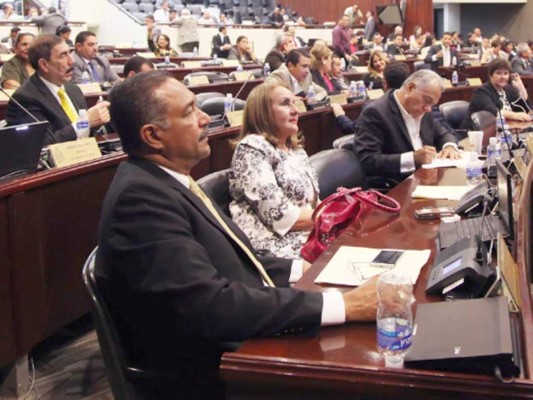 En el CN no hay acuerdos para regular la reelección