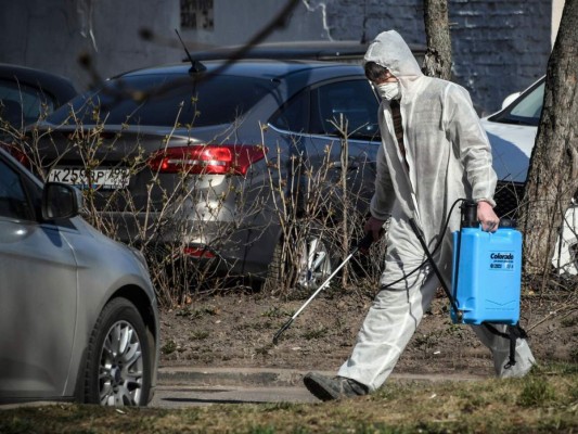 FOTOS: Rusia cierra sus fronteras y sus ciudadanos se refugian en casa