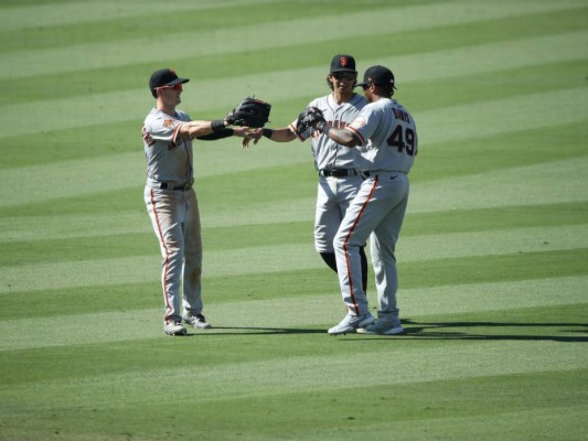 LA Dodgers frenan a los Giants de San Francisco de Mauricio Dubón