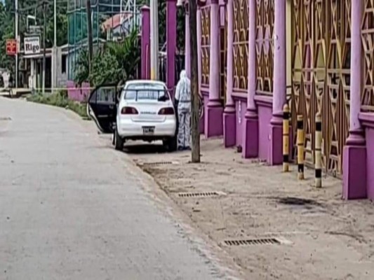 Mujer muere en taxi tras no encontrar cupo en triaje de Villanueva, Cortés