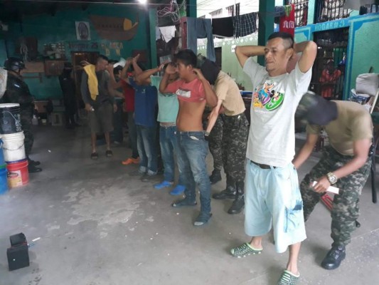 Con aire acondicionado, plasmas y hasta cerámica, así viven algunos reclusos en centros penales